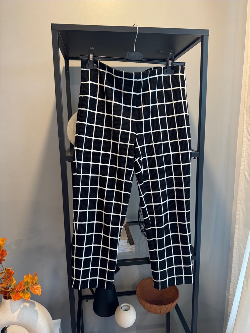 094.Black & White Windowpane Knit Cropped Pants